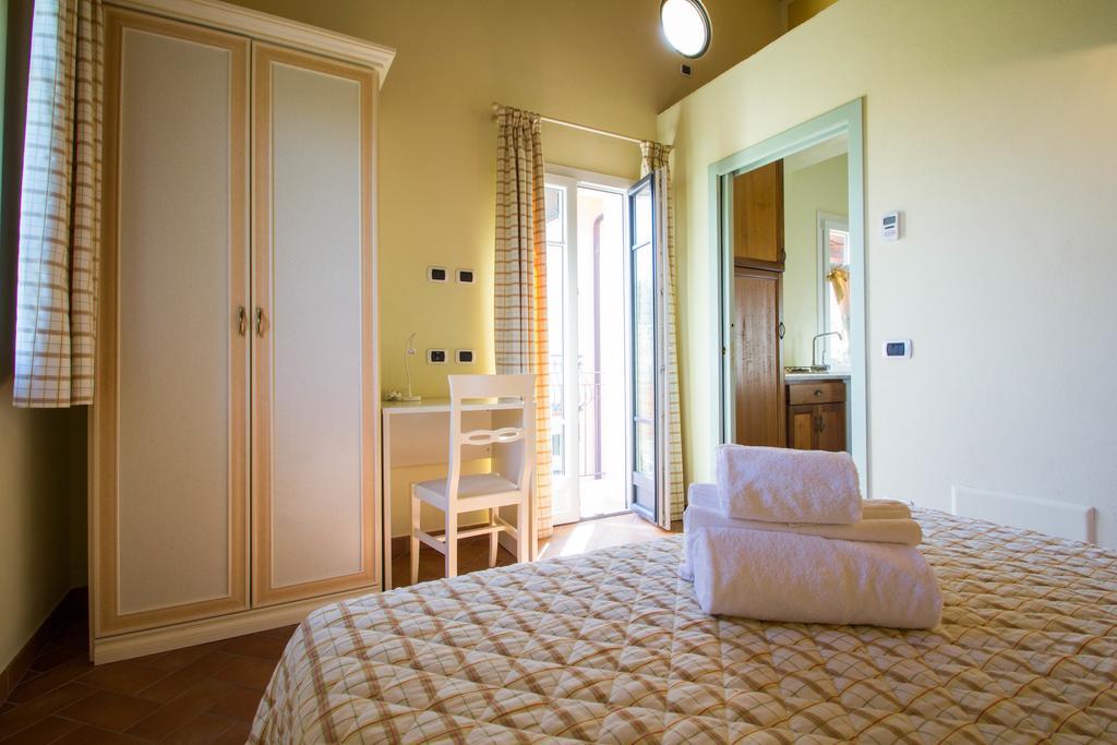 Agriturismo Ada Musso Ss Diano Borello Szoba fotó